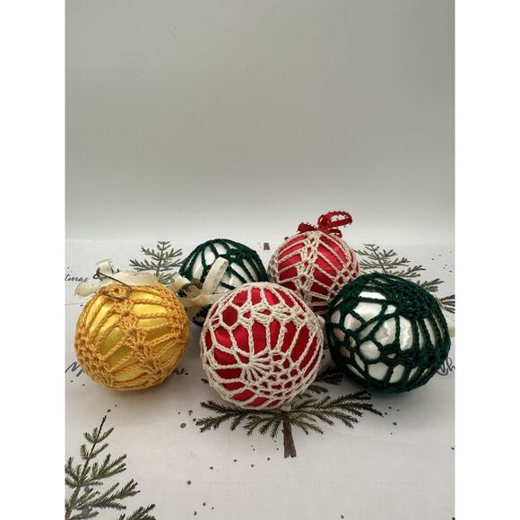 Vintage Satin Christmas Balls w/ Hand Crocheted Coverings Ornaments Set Of 5 - Picture 1 of 4